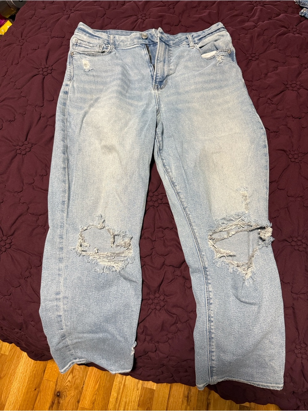 American Eagle Light Wash Distressed Mom Jeans
